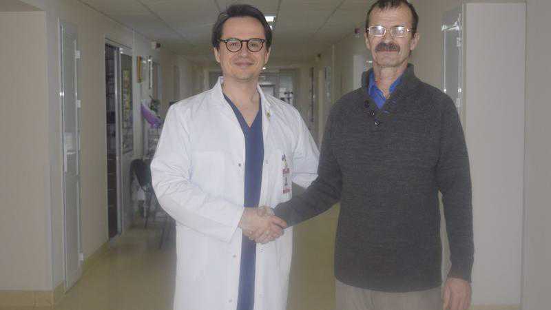 Premieră medicală în țara noastră. Medicii au efectuat prima operație de protezare a discurilor coloanei vertebrale