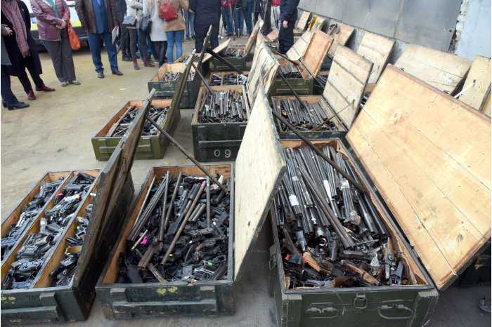 Peste 2.000 de arme au fost distruse. Cele mai vechi sunt din 1952-1953