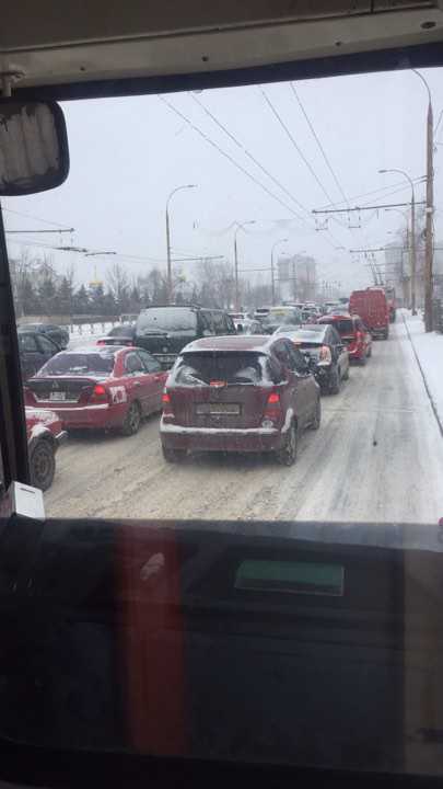 Trafic infernal pe viaduct