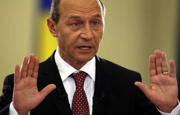 Traian Băsescu: Partidele care flirtează cu alegerile anticipate își pierd, de obicei, RATINGUL