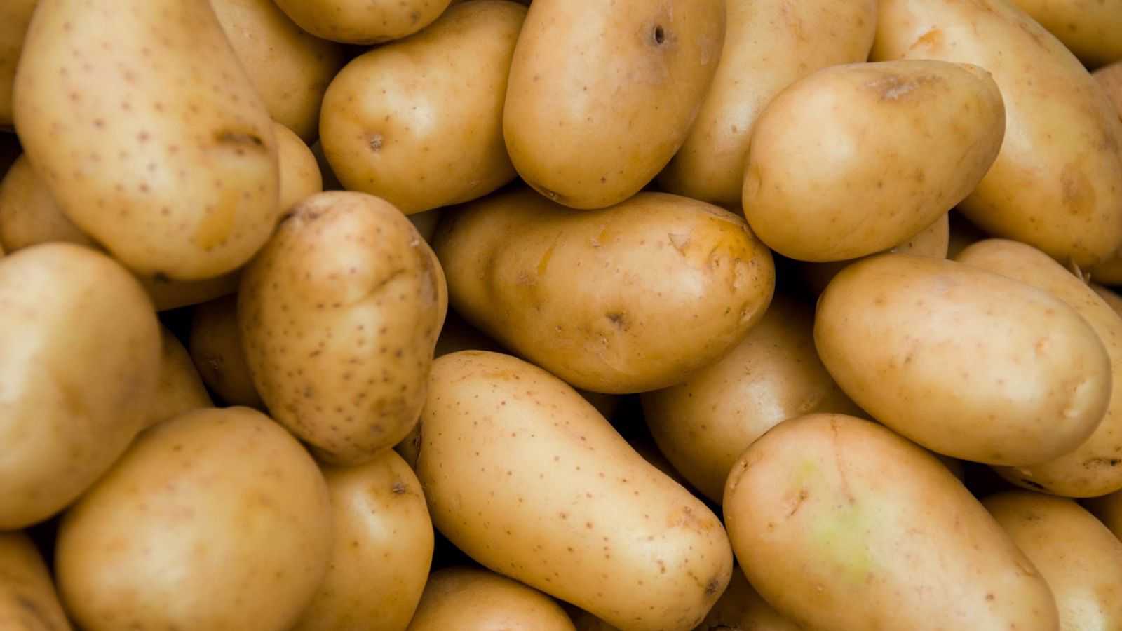 ANSA spune DE CE s-au scumpit atât de mult cartofii