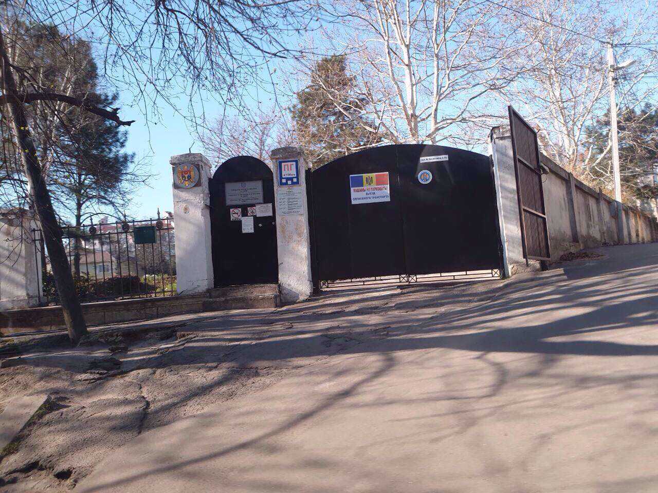 Consulul R.Moldova în Odesa s-a ales cu dosar penal. A fost rechemat acasă, fiind bănuit de corupție