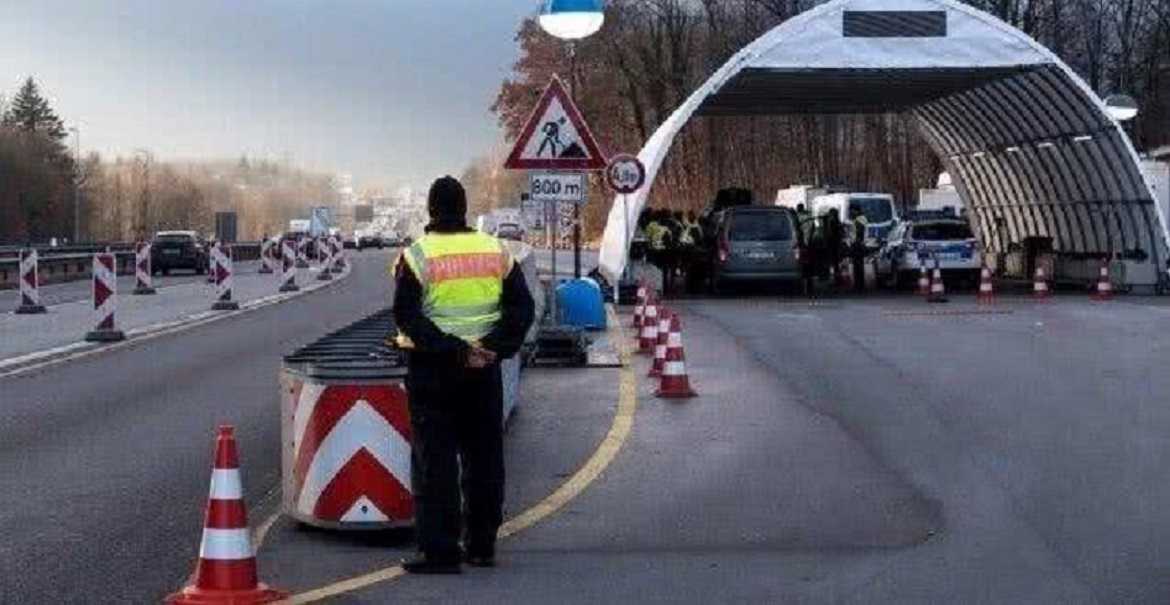 Chicu, despre moldovenii întorși din calea spre casă: „Au căzut pradă unor afaceriști”. Compania de la care au cumpărat bilete este cunoscută!