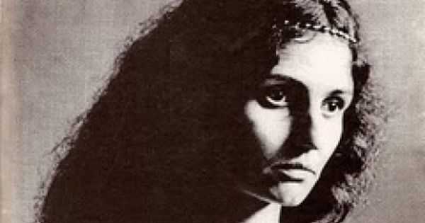 OMAGIU adus regretatei poete Leonida Lari la Chișinău. „A fost deopotrivă și poetă, și om al cetății”