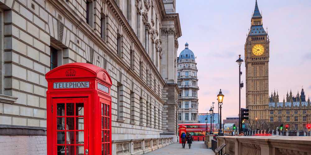 Londra: o masină a intrat într-un grup de pietoni