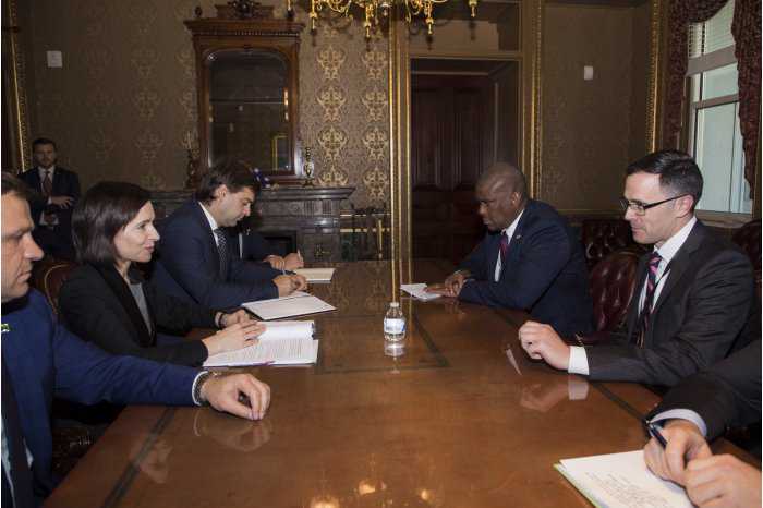 SUA va sprijini R. Moldova în investigarea furtului bancar