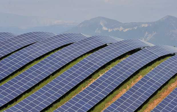 Panouri solare, cumpărate în urma licitațiilor trucate