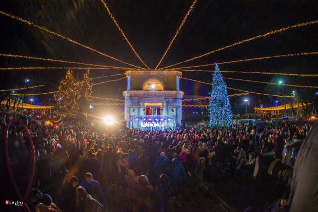 Autorităţile municipale au găsit pomul de Crăciun