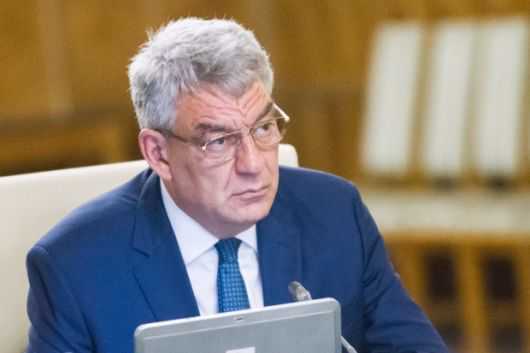 Premierul României şi-a anunţat demisia