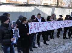 Flash-mob: Nu suntem prostituate, dar suntem femei curate