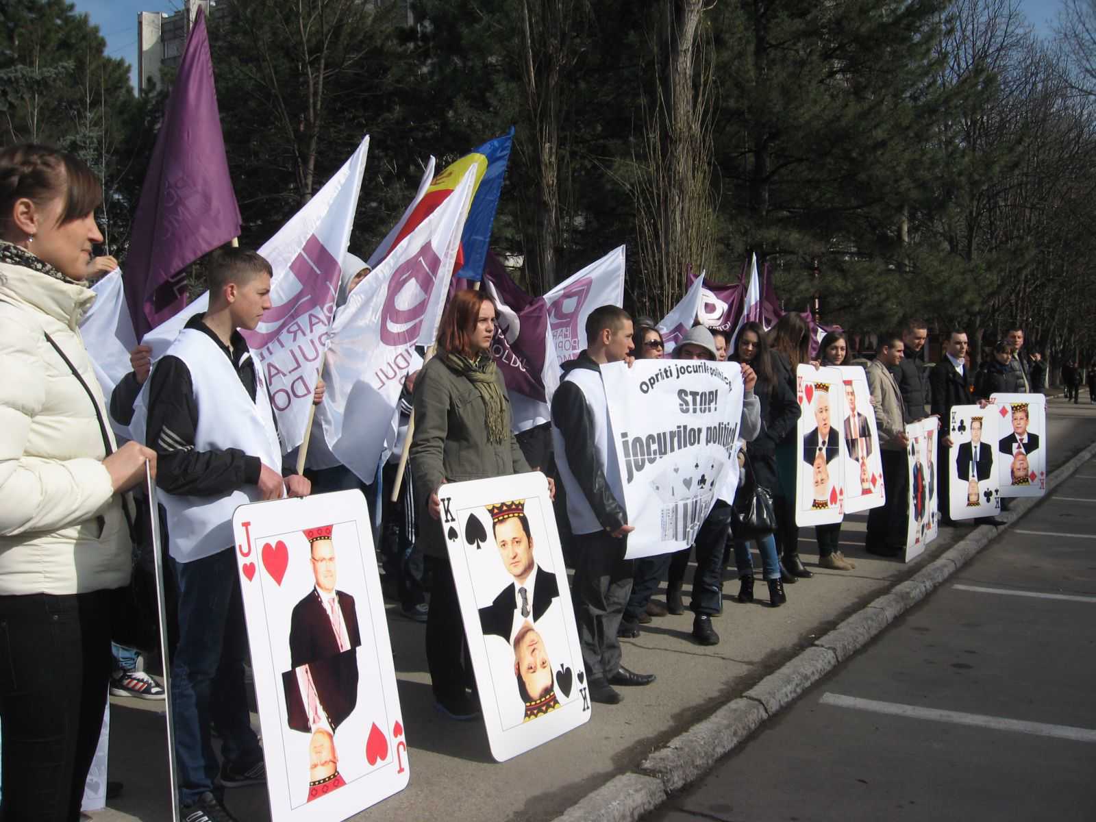 JOCURILE POLITICE trebuie oprite ca să nu ne trezim iarăşi într-un STAT TOTALITAR – declaraţie