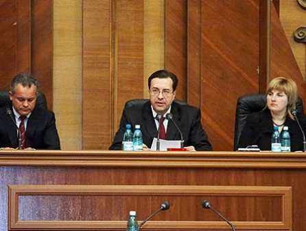 Stabilirea datei alegerii președintelui țării, din nou amânată