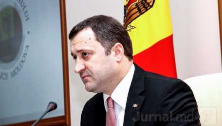 De ce Filat flutură steagul alb? “Putin” al Moldovei se transformă într-un “Elţin” al Moldovei?