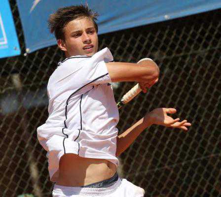 Alexandru Cozbinov - principala speranță a moldovenilor