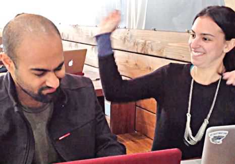 O plăteşte cu 1.800 de dolari pe lună să-l bată