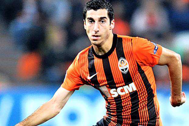 TRANSFERURI Cluburile britanice se ”bat” pentru semnătura unui fotbalist armean! AFLĂ DESPRE CINE ESTE VORBA.