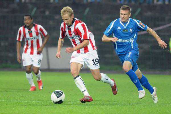 Alexandru Suvorov (la balon) a &icirc;nscris golul moldovenilor