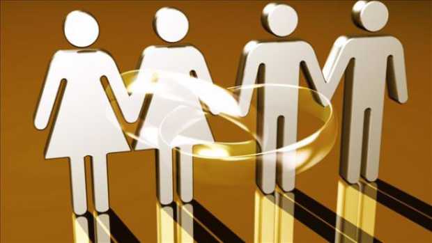 Francezii vor să scoată cuvintele „mamă” şi „tată” din documentele oficiale. Vezi de ce