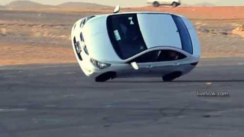 Uimitor: Cauciucuri schimbate în timpul mersului. VIDEO