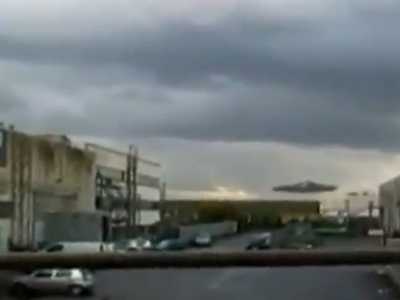 Imagini uluitoare care au stârnit o adevărată furtună pe internet! OZN sau doar o farsă bine regizată? – VIDEO