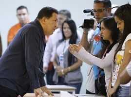 Venezuela/prezidenţiale: Hugo Chavez a câştigat al treilea mandat la conducerea ţării