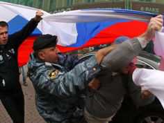 Peste 50 de membri ai opoziţiei, arestaţi la Moscova