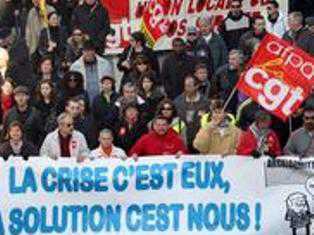 Zeci de mii de functionari publici francezi au participat la protestele sindicale