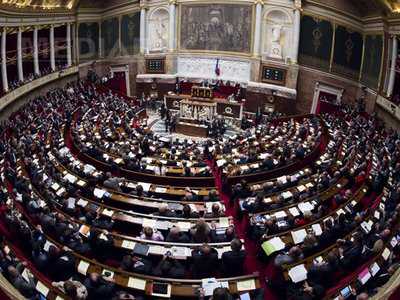 Deputaţii francezi au votat o taxă de 75 la sută pentru veniturile foarte mari