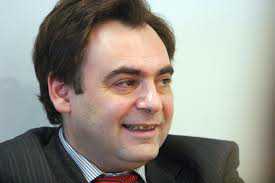 Scopul revoluţiilor comuniste, născocite de Tkaciuk, a fost de a antagoniza societatea, susţine un membru PCRM