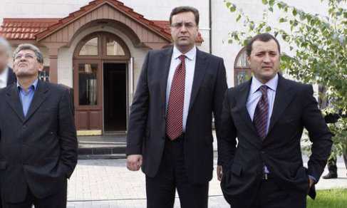 Va anunţa Filat marţi demisia Guvernului ?
