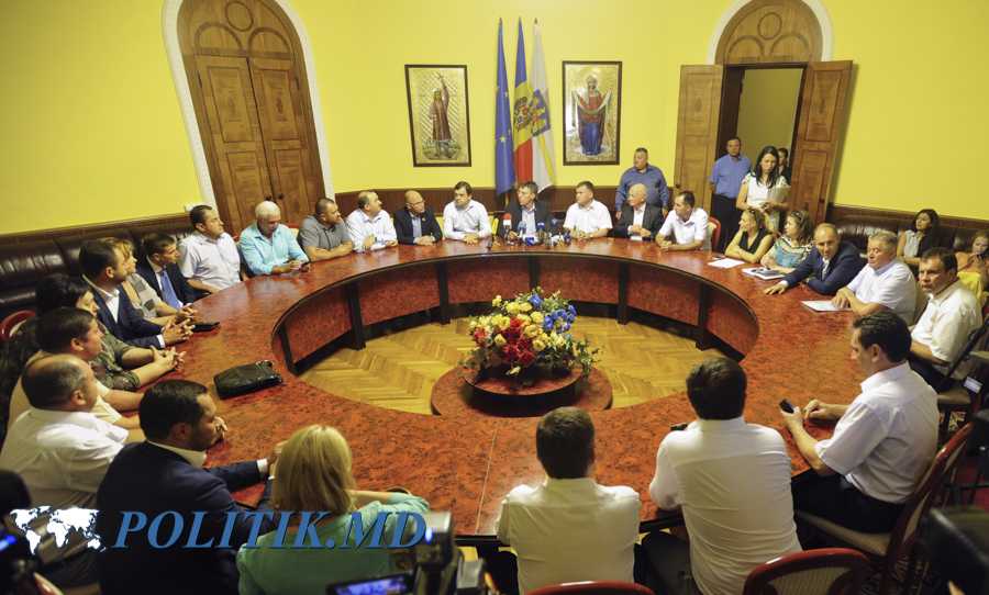 Majoritate pro-europeană în CMC