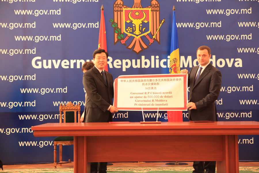 China oferă 500 mii dolari pentru lichidarea consecinţelor inundaţiilor din Nemţeni