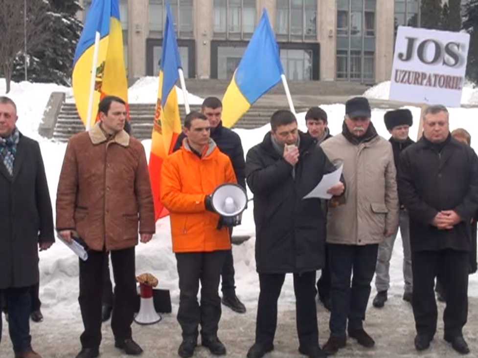 Roșca îi cere lui Filat socoteală pentru modul de utilizare a banilor publici