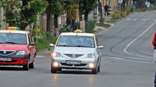 Atenție șoferi! De la 1 noiembrie trebuie să circulați cu farurile aprinse și pe timp de zi