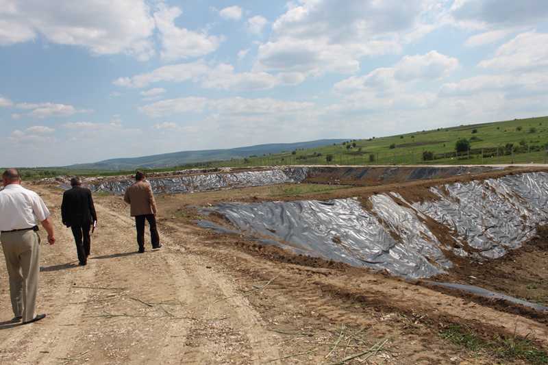 Primul poligon construit pentru depozitarea deșeurilor menajere solide, în Regiunea Centru / FOTO