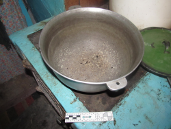 Și-a lovit soția cu un ceaun în cap. Femeia a murit la 3 zile