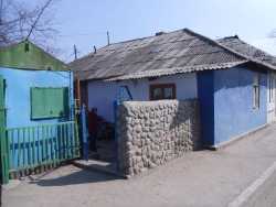 VIDEO. Lovit cu pumnii în cap, până și-a pierdut viața