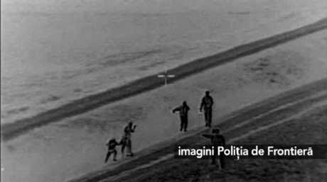 Trei moldoveni au trecut Prutul înot în România
