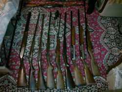 9 arme și muniții depistate în apartamentul unui chișinăuian