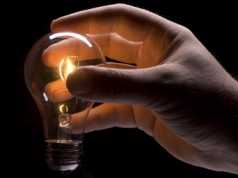 Scumpirile energiei electrice s-au amânat