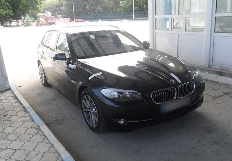 BMW dat în căutare de autoritățile germane, depistat la intrare în Republica Moldova. FOTO