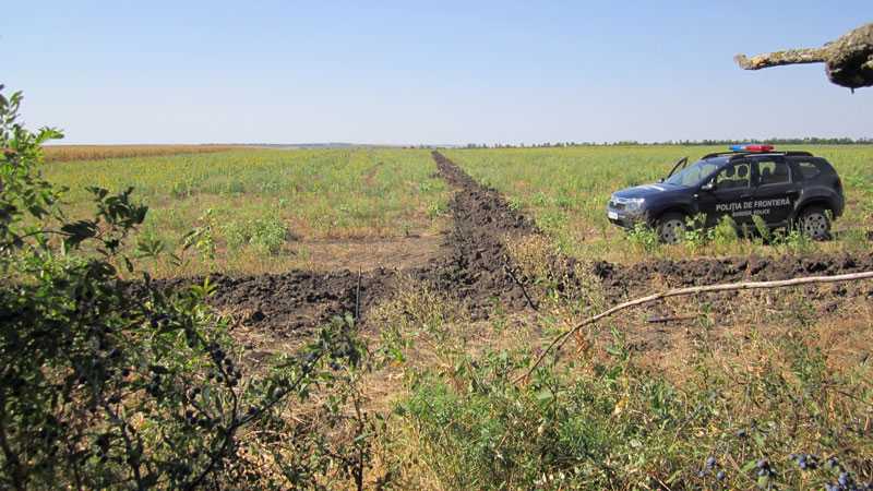Încă o conductă pentru alcool de contrabandă, depistată la frontieră