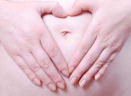 La 13 ani, a rămas gravidă cu „iubitul” de 63 de ani