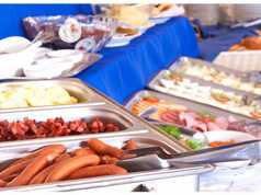 Bufet suedez în școlile din capitală