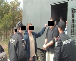 VIDEO. Și-a răpit fiul de 6 ani și l-a scos ilegal din țară