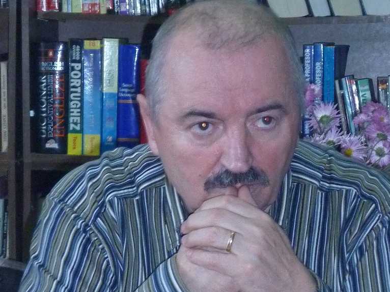 A decedat redactorul-șef adjunct al ziarului „Capitala”, Victor Dumbrăveanu