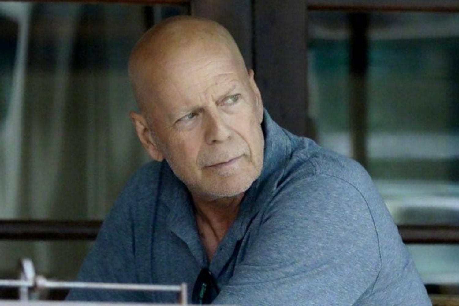 Bruce Willis a fost surprins în Los Angeles, la șase săptămâni după ce și-a anunțat retragerea din actorie