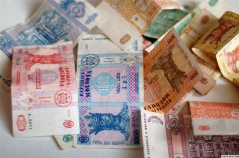 Bugetarii cu salarii mai mici de 15 mii de lei vor primi un ajutor unic în sumă de 3000 lei
