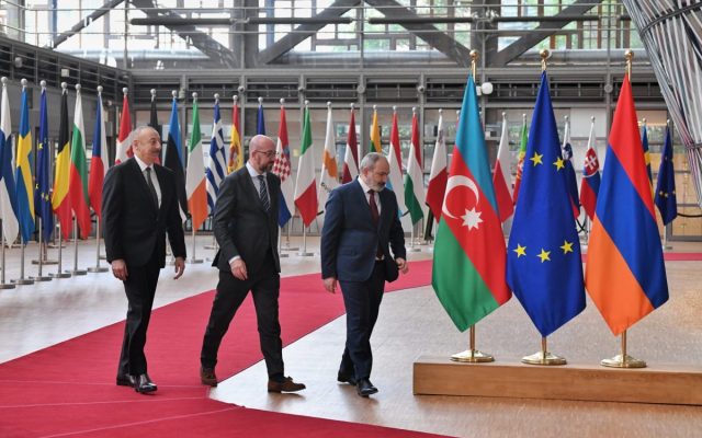 UE mediază un tratat de pace în regiunea Nagorno-Karabah