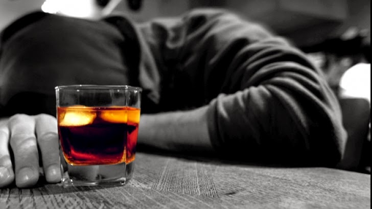 ”Bem cam mult” – Țara noastră se află în topul țărilor cu cel mai mare consum de alcool pe cap de locuitor în lume